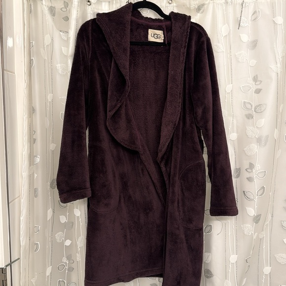 Ugg plush hooded robe purple size medium - Picture 3 of 7